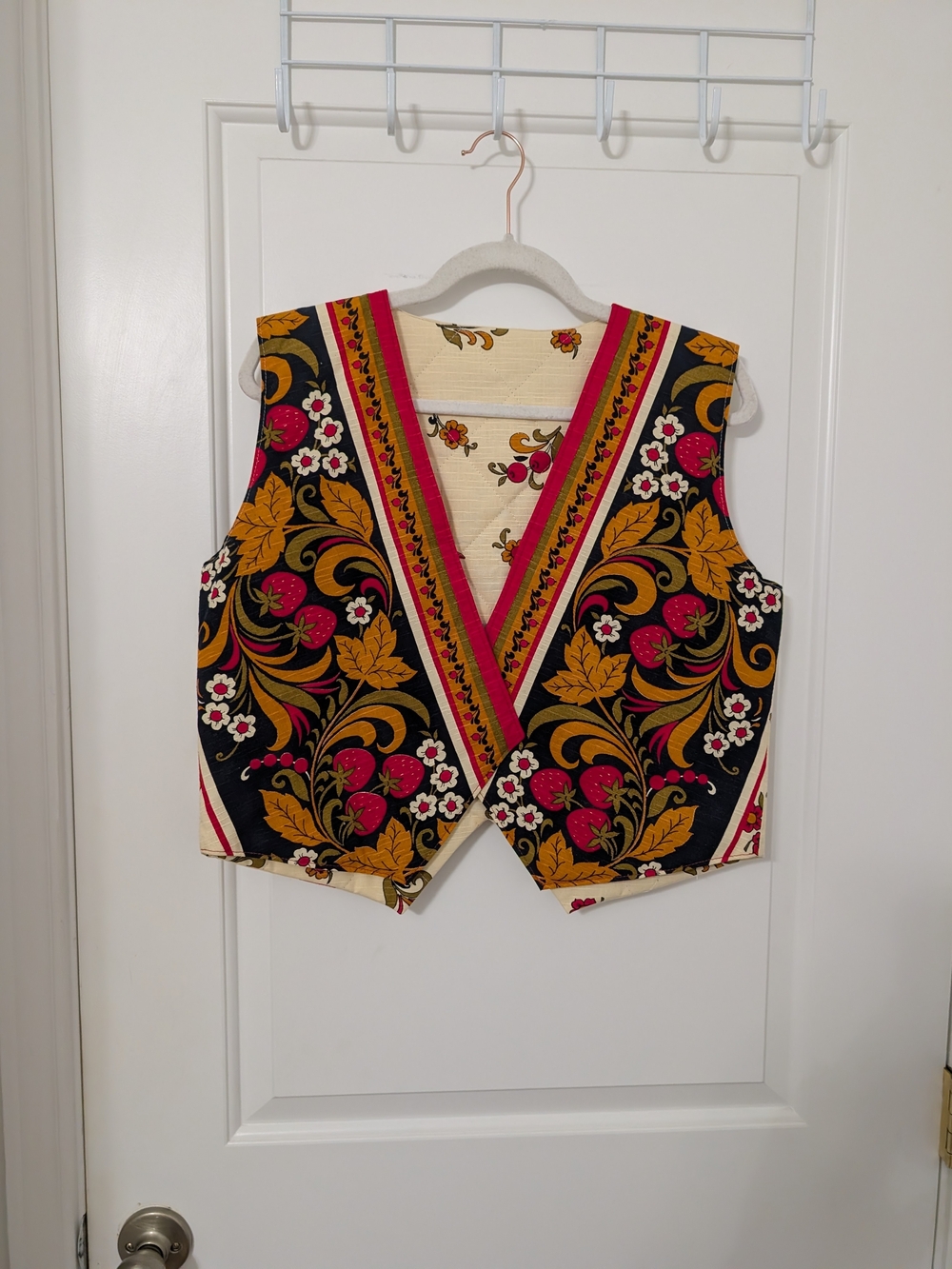 Vintage Handmade Strawberry Floral Reversible Quilted Vest L Cottagecore